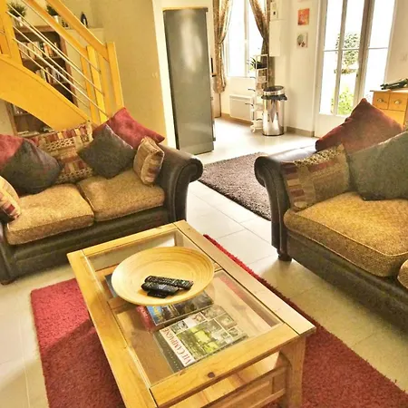 Paisible Avec Jardin Prive, Proche Commerces, Parking, Wifi, Animaux Acceptes, - Fr-1-526-19 Mouy