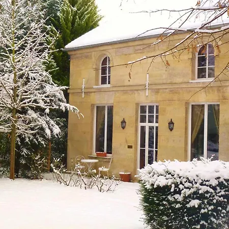 Paisible Avec Jardin Prive, Proche Commerces, Parking, Wifi, Animaux Acceptes, - Fr-1-526-19 * Mouy