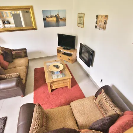 Paisible Avec Jardin Prive, Proche Commerces, Parking, Wifi, Animaux Acceptes, - Fr-1-526-19 * Mouy