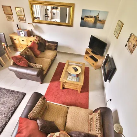 Semesterbostad Paisible Avec Jardin Prive, Proche Commerces, Parking, Wifi, Animaux Acceptes, - Fr-1-526-19