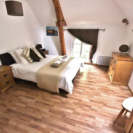 Paisible Avec Jardin Prive, Proche Commerces, Parking, Wifi, Animaux Acceptes, - Fr-1-526-19 * Mouy